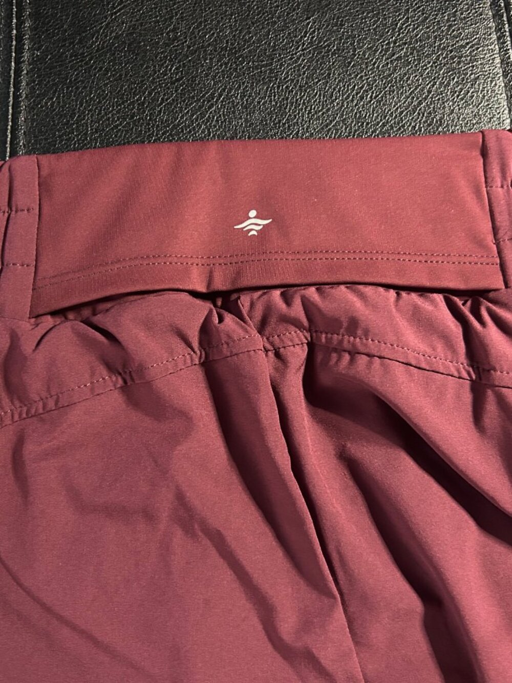 HALARA Maroon 2-in-1 Athletic Shorts - MED - Picture 4 of 5